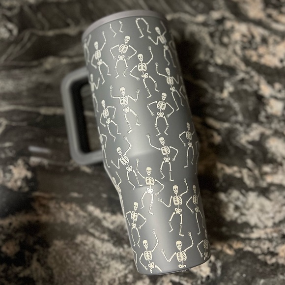 Hydrojug DEAD SERIOUS Skeletons Glow in the Dark 32 Oz & 20 oz Traveler NWT - Picture 6 of 7